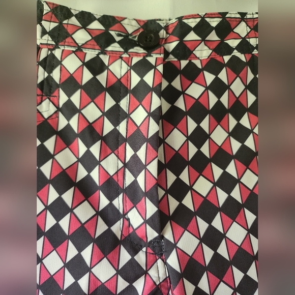 Nivo- Women's size 8- Golf Shorts- Pink, Black, White Geometric - Picture 2 of 14